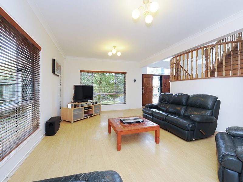 124 Sunbird Chase, Parrearra QLD 4575