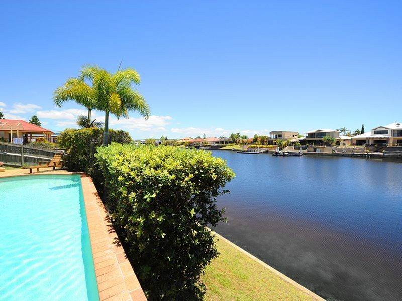 124 Sunbird Chase, Parrearra QLD 4575