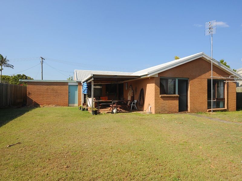 14 Arilpa Street, Warana QLD 4575