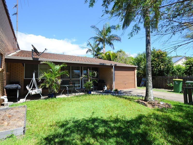 49 Saleng Crescent, Warana QLD 4575