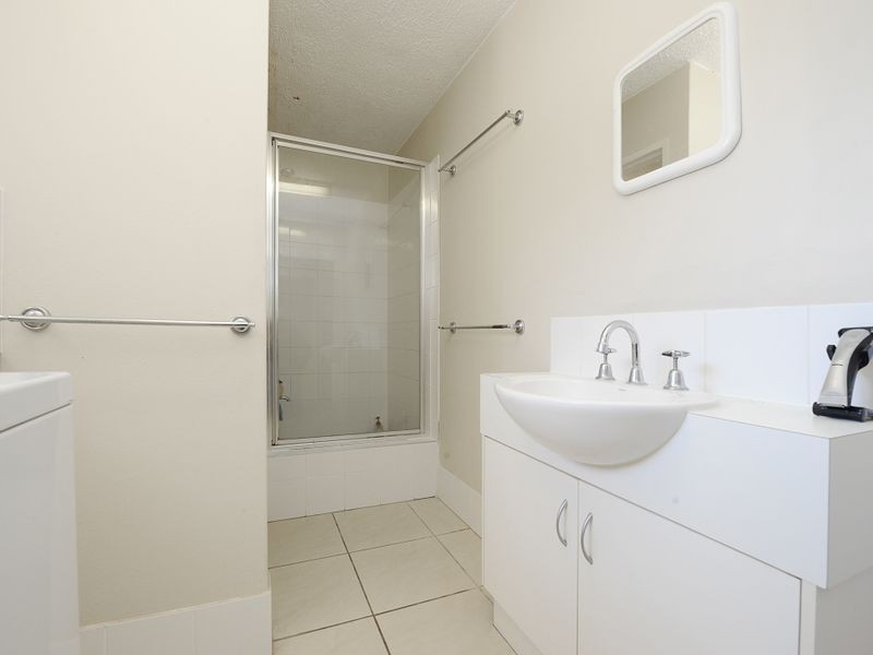 1/6 Marina Walk, Alexandra Headland QLD 4572
