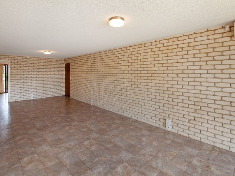 2/11 Barooga Crescent, Mooloolaba QLD 4557