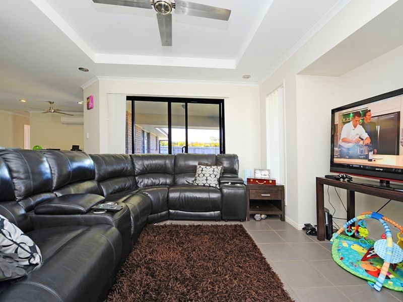 3 Cooloola Court, Little Mountain QLD 4551