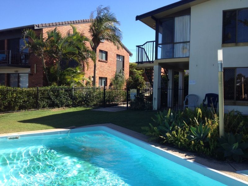 1/3 Barooga Cres, Mooloolaba QLD 4557