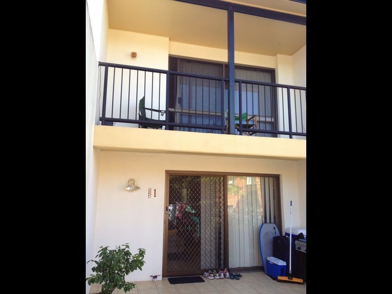 1/3 Barooga Cres, Mooloolaba QLD 4557