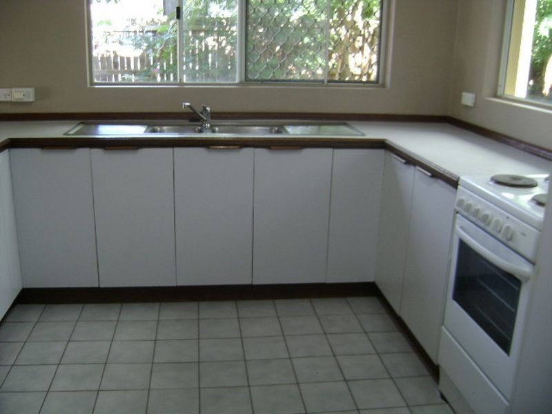 3 Kalinda Avenue (Downstairs), Mooloolaba QLD 4557