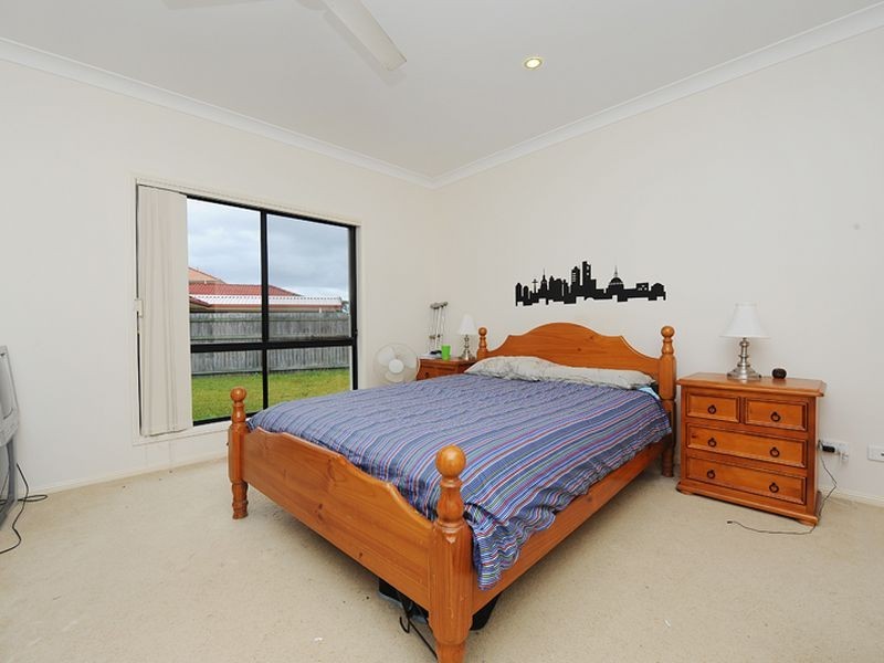 27 Sailfish Drive, Mountain Creek QLD 4557