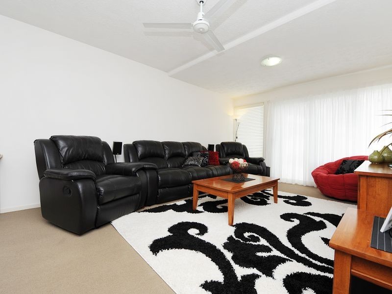 22/10 Grand Parade, Parrearra QLD 4575