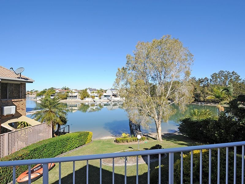 2/14 Carrothool Place, Mooloolaba QLD 4557