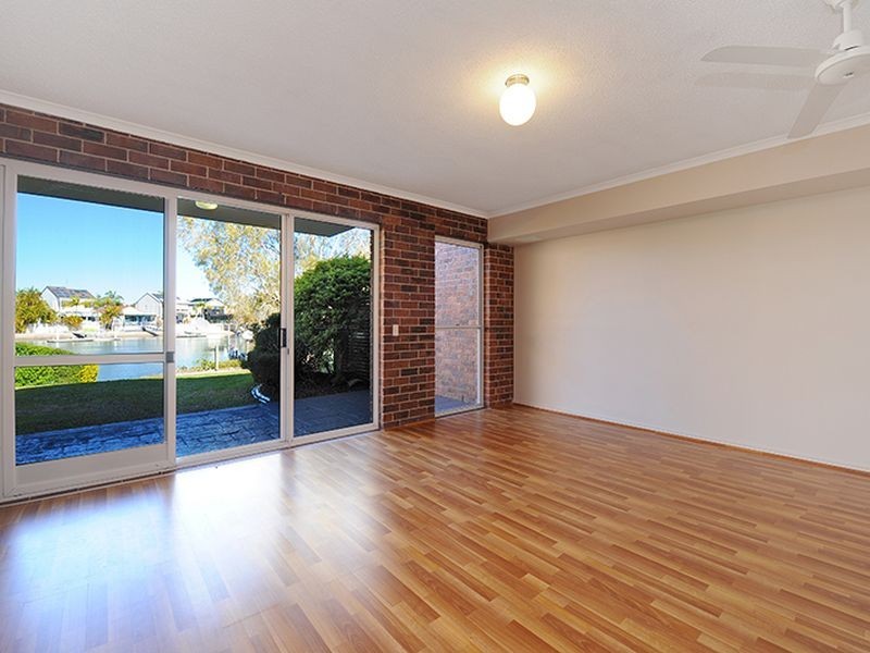 2/14 Carrothool Place, Mooloolaba QLD 4557