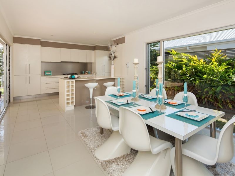 11 Easter Street, Parrearra QLD 4575
