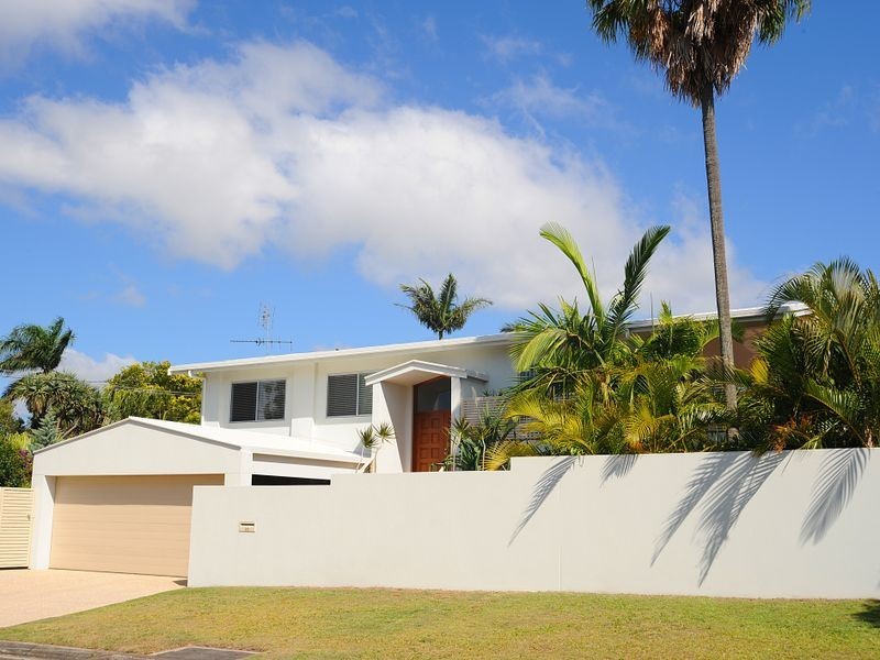 20 Poinsettia Avenue, Mooloolaba QLD 4557