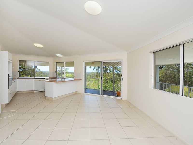 17 Forest Oak Court, Tanawha QLD 4556