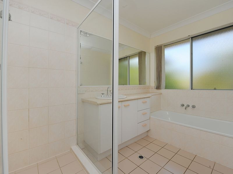 17 Forest Oak Court, Tanawha QLD 4556