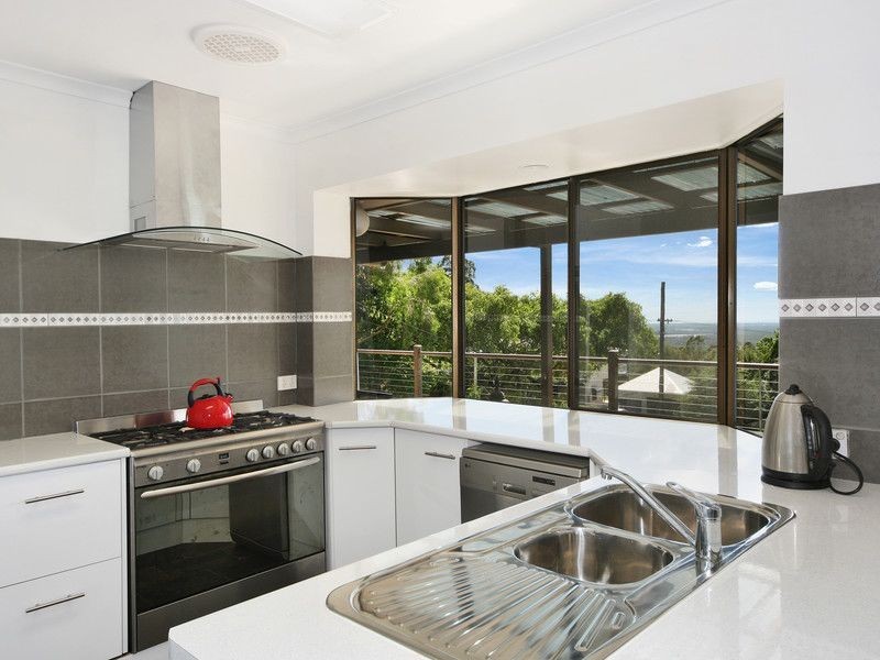 18 Ocean View Road, Mount Mellum QLD 4550