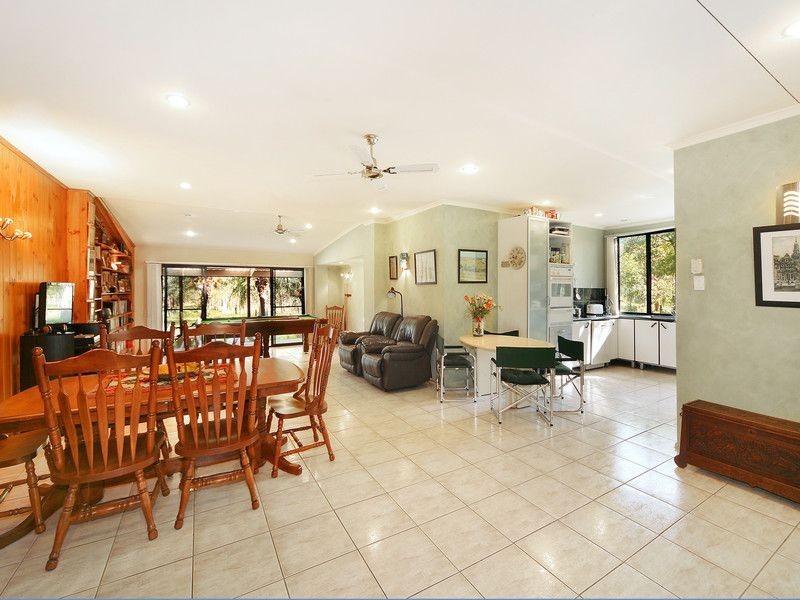 2312 Steve Irwin Way, Landsborough QLD 4550
