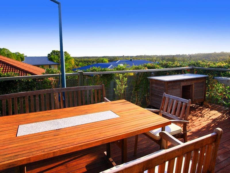 17 Kalinda Avenue, Mooloolaba QLD 4557