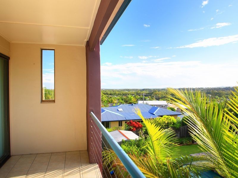 17 Kalinda Avenue, Mooloolaba QLD 4557