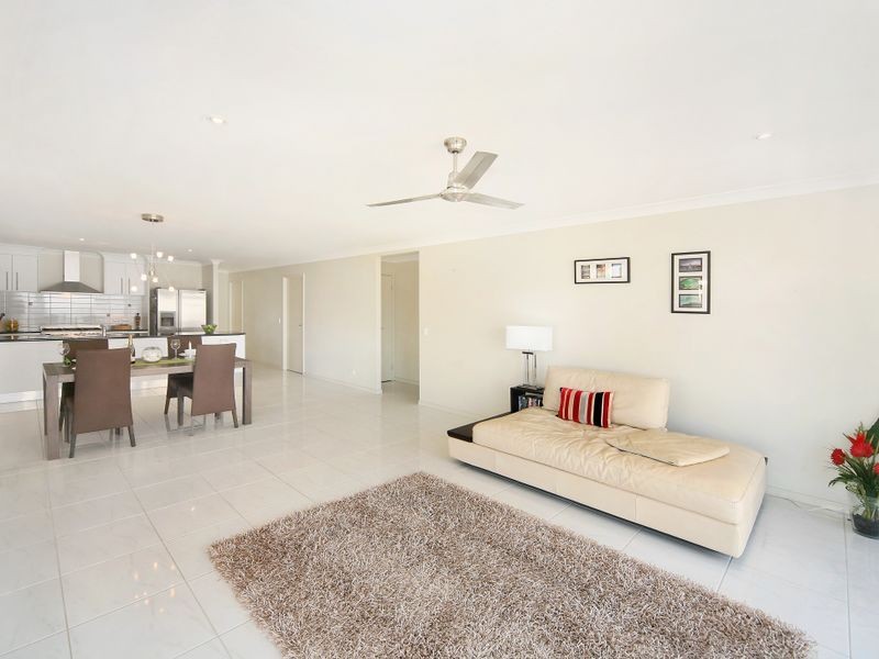 6 Daintree Boulevard, Little Mountain QLD 4551