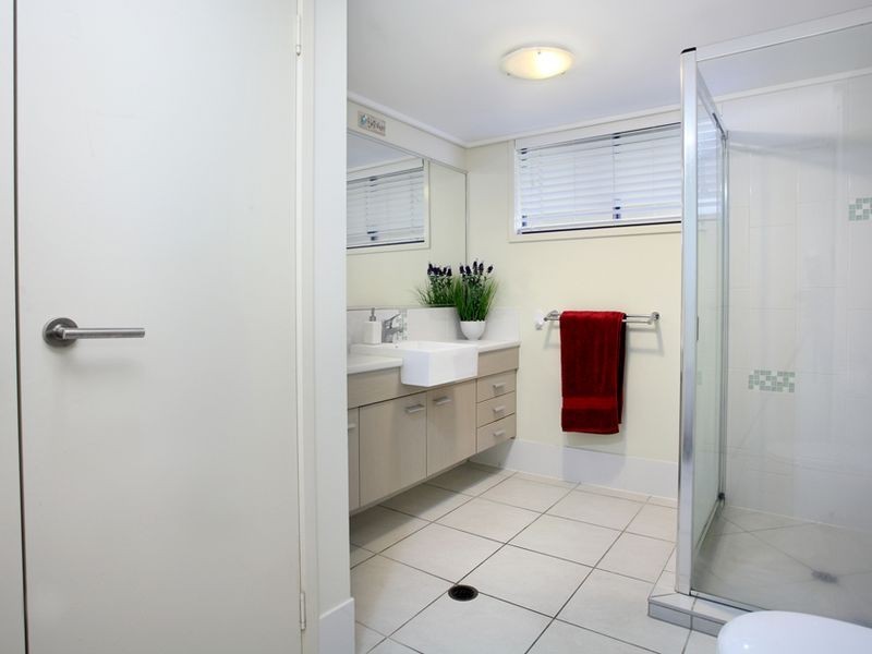 18/4 Grand Parade, Parrearra QLD 4575