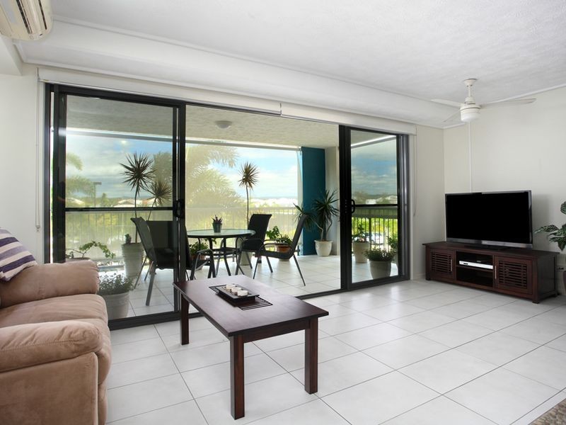 18/4 Grand Parade, Parrearra QLD 4575