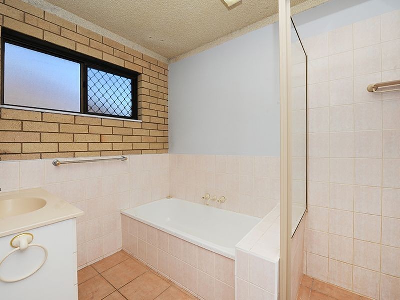 2/25 Woomba Place, Mooloolaba QLD 4557