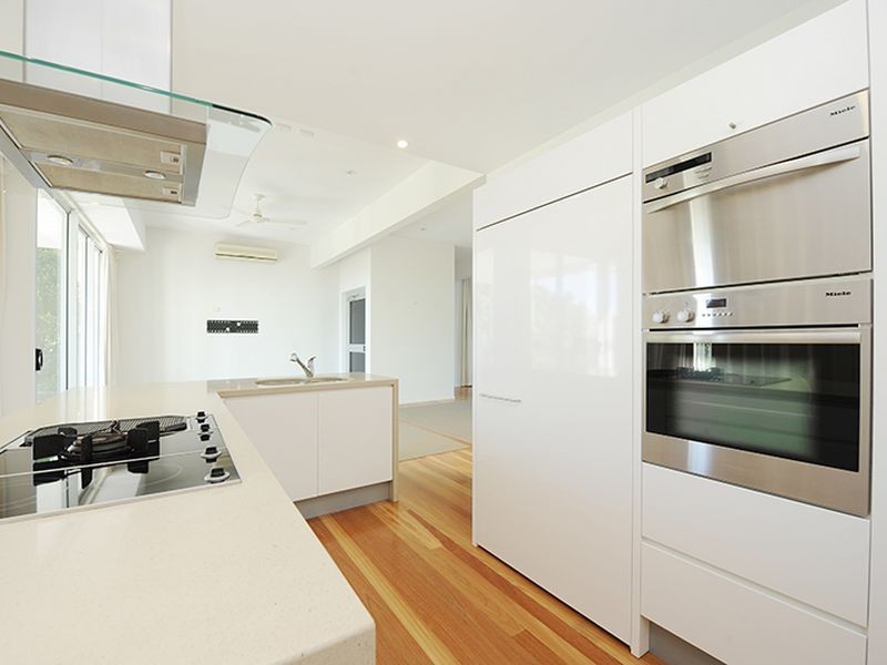 21 Tantula Road East, Alexandra Headland QLD 4572