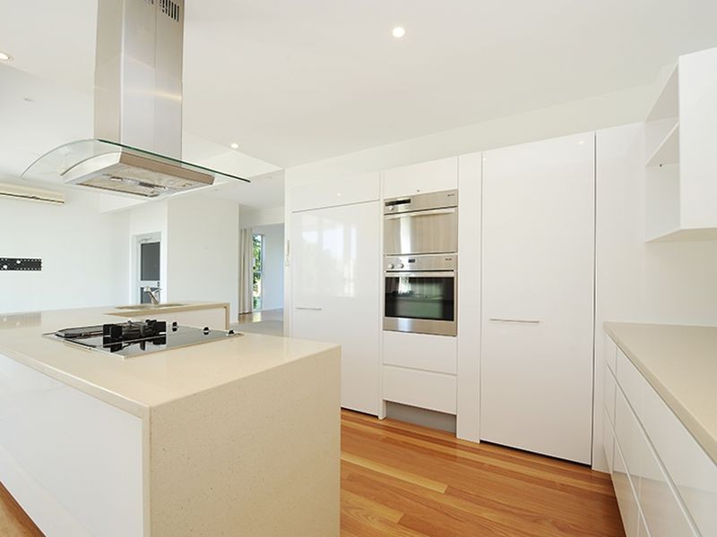 21 Tantula Road East, Alexandra Headland QLD 4572