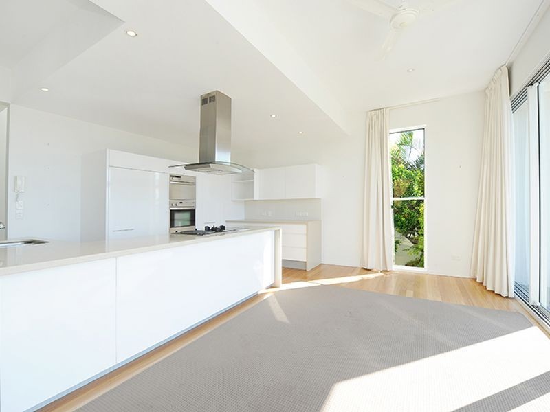 21 Tantula Road East, Alexandra Headland QLD 4572