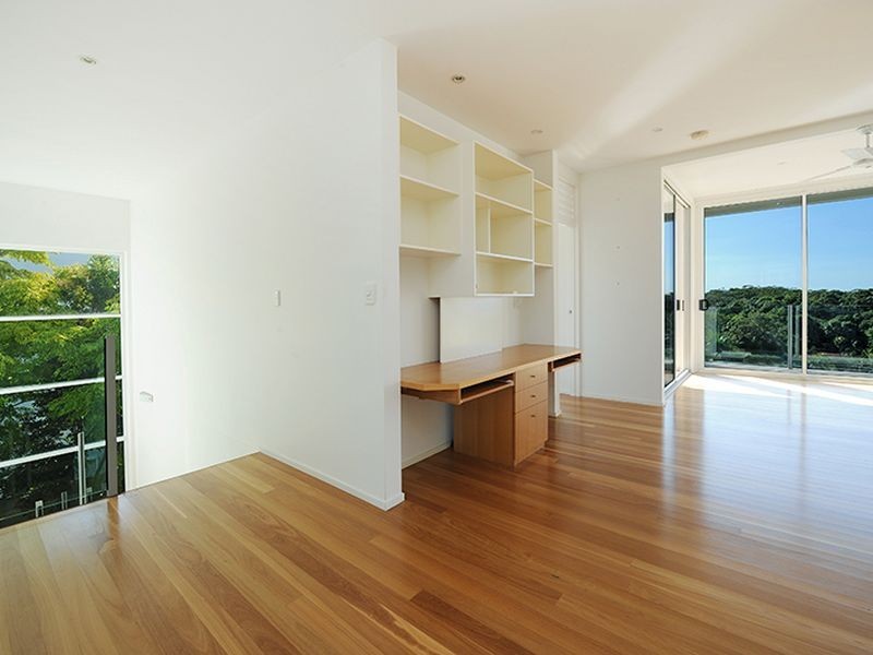 21 Tantula Road East, Alexandra Headland QLD 4572