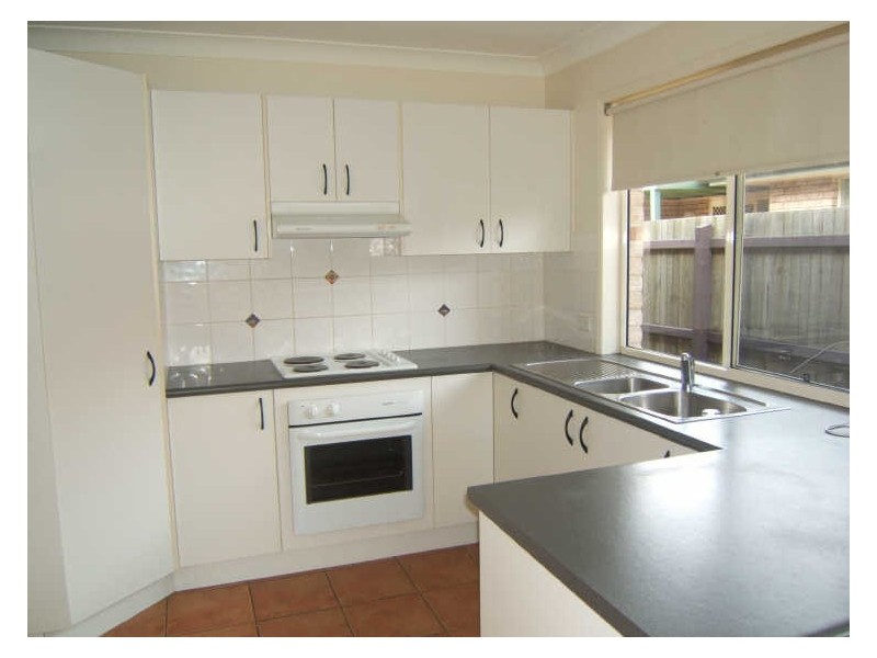 9 Albany Street, Kawana Island QLD 4575