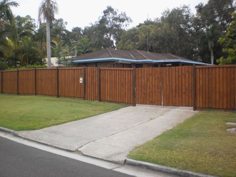 25 Amarina Avenue, Mooloolaba QLD 4557