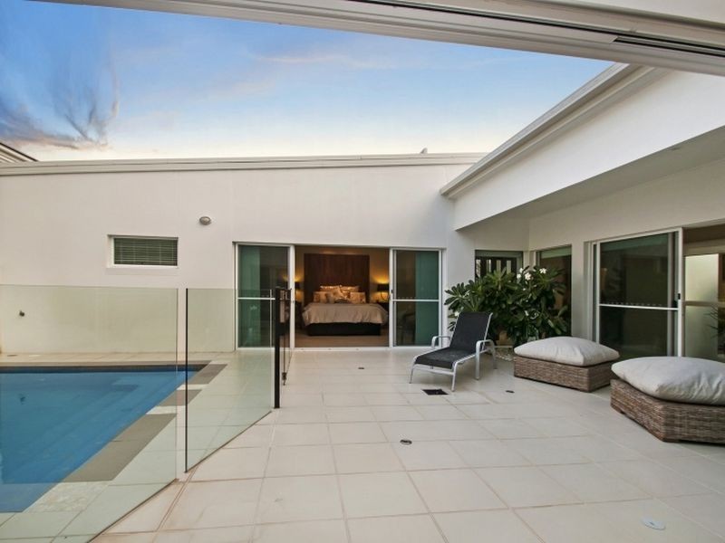 24 Oxford Parade, Pelican Waters QLD 4551