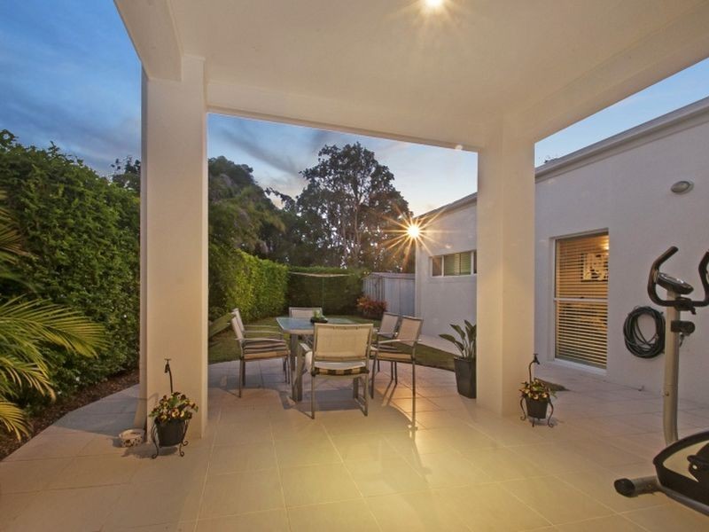 24 Oxford Parade, Pelican Waters QLD 4551