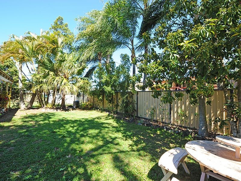 16 Jacaranda Drive, Mooloolaba QLD 4557