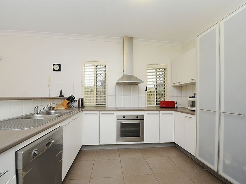 5 Eaton Street, Sippy Downs QLD 4556