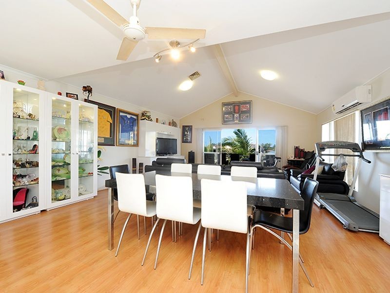 3/12 Carrothool Place, Mooloolaba QLD 4557