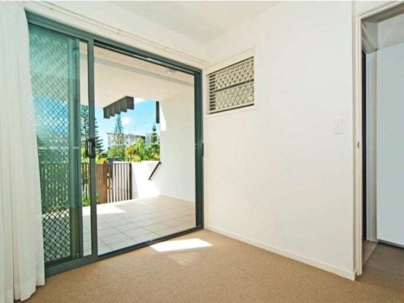 18/10 Grand Parade, Kawana Island QLD 4575