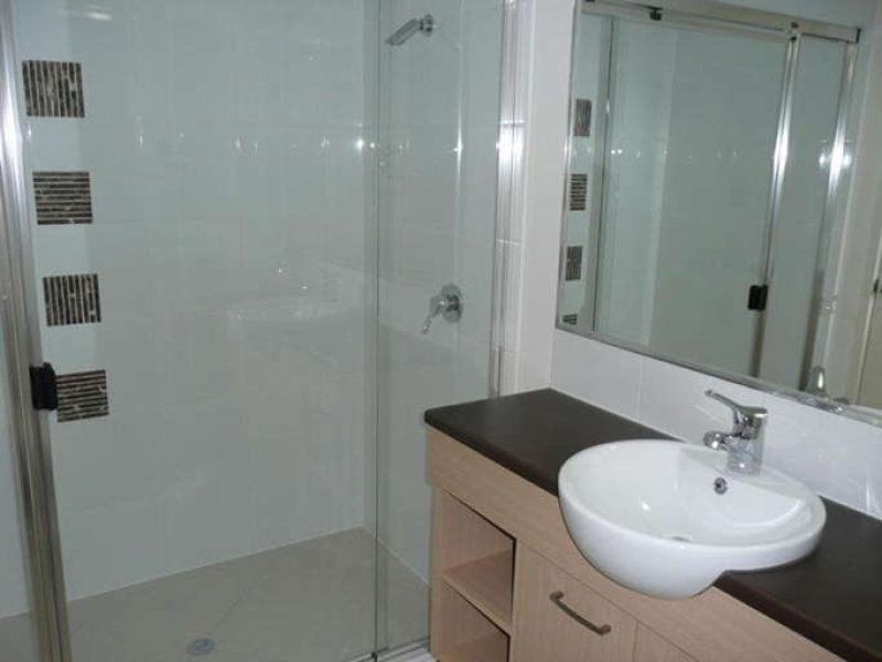 18/10 Grand Parade, Kawana Island QLD 4575