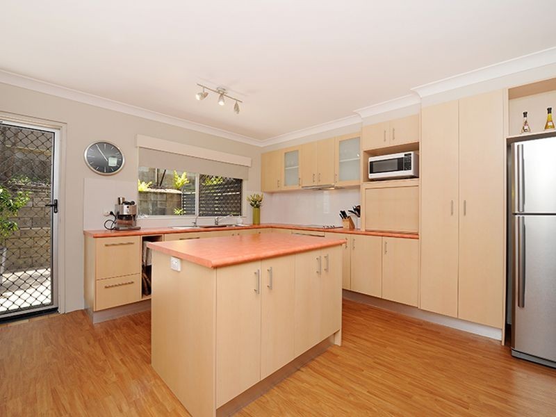 2/26 Kalinda Avenue, Mooloolaba QLD 4557