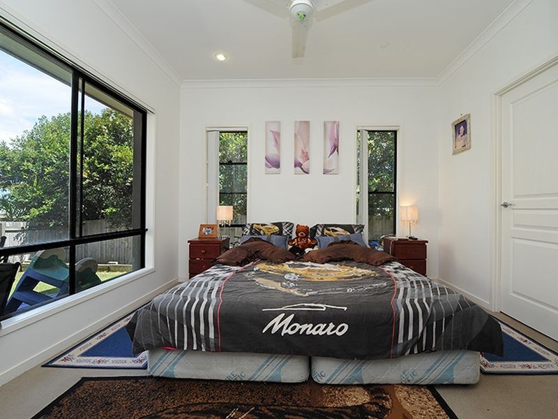 8 White Cedar Place, Meridan Plains QLD 4551