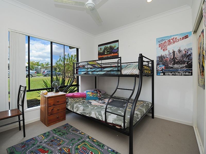 8 White Cedar Place, Meridan Plains QLD 4551