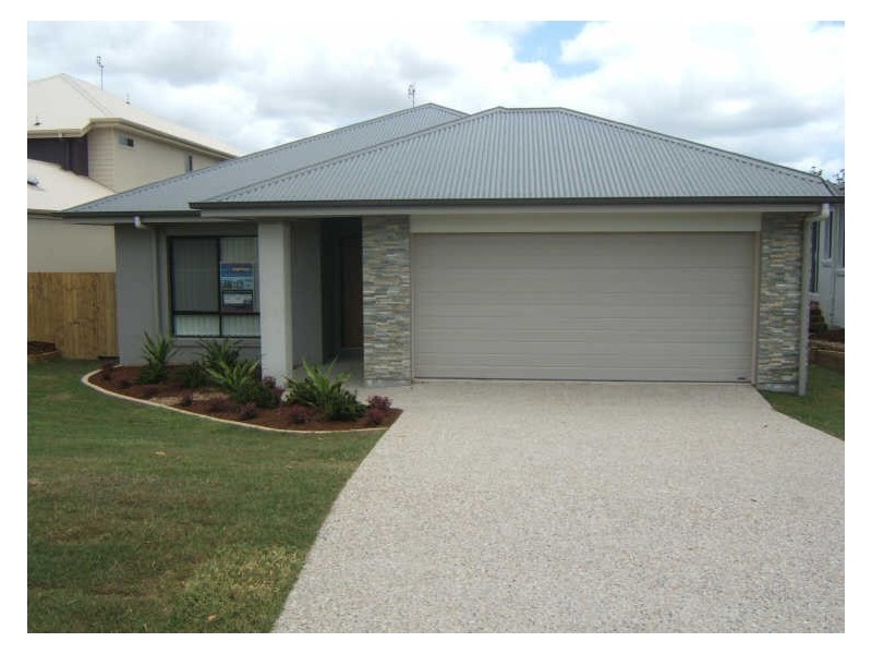 8 White Cedar Place, Meridan Plains QLD 4551