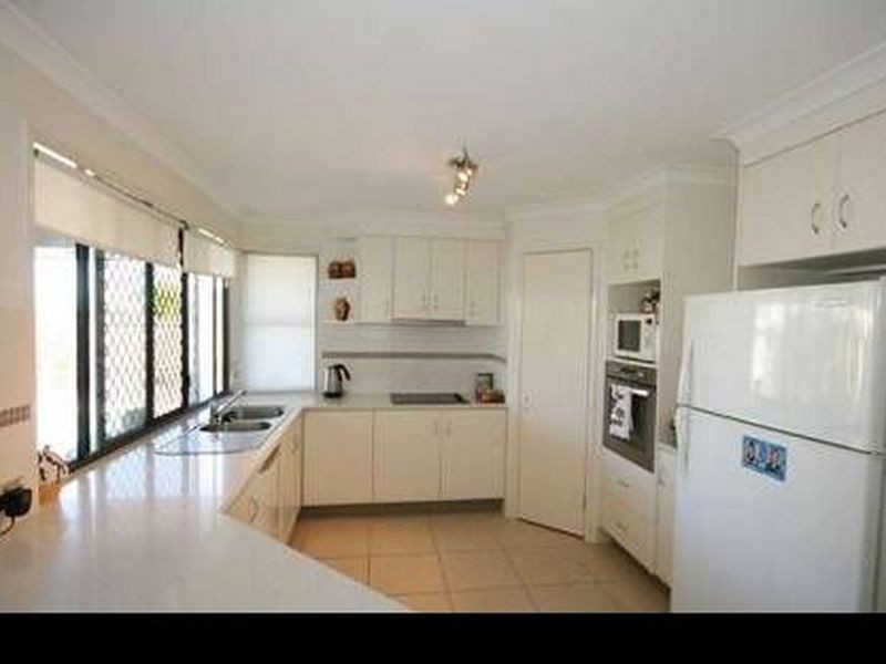 14 Komodo Court, Kawana Island QLD 4575