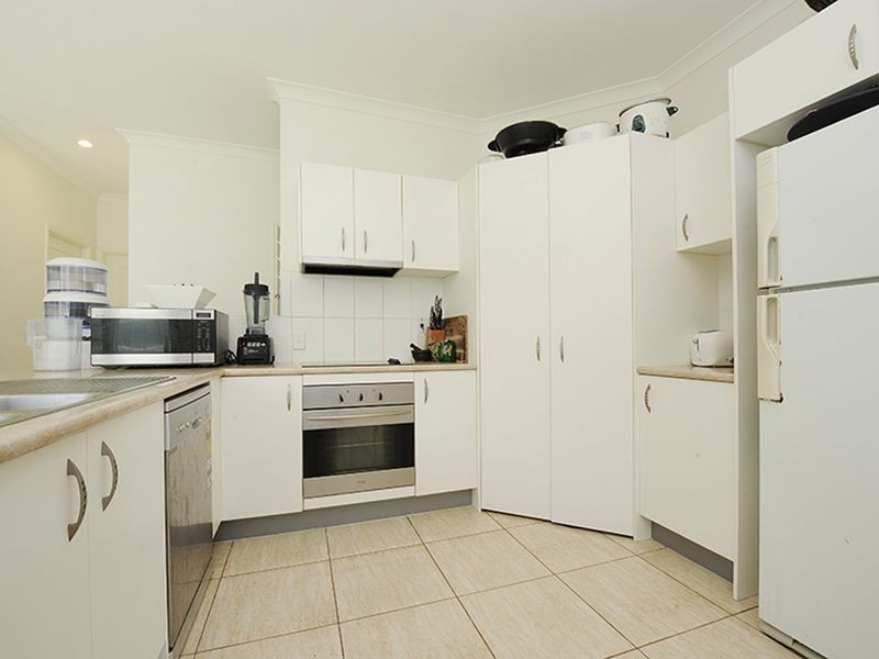 65 Kurrajong Crescent, Meridan Plains QLD 4551
