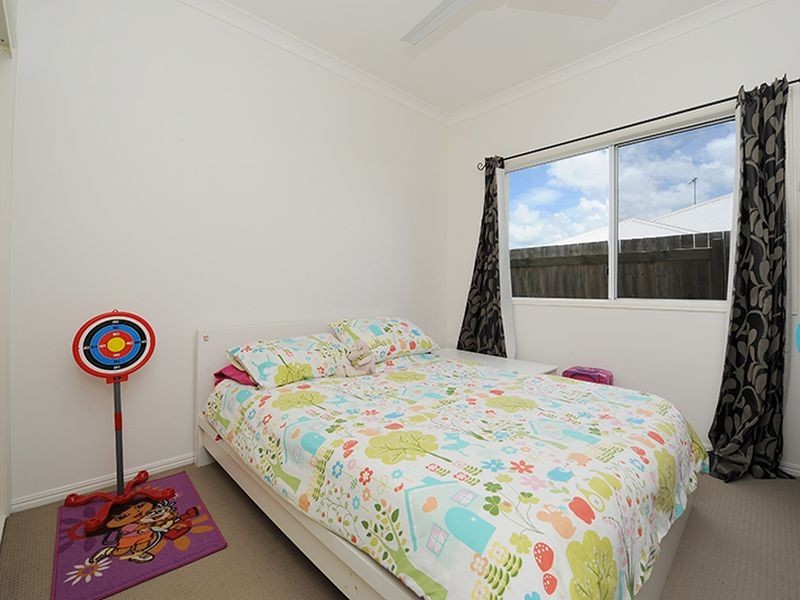 65 Kurrajong Crescent, Meridan Plains QLD 4551