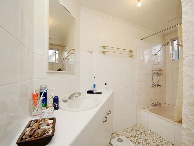 2/49 Edward Street, Alexandra Headland QLD 4572