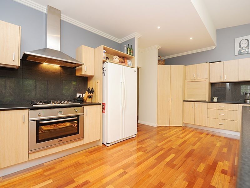 21 Tarnkun Street, Alexandra Headland QLD 4572