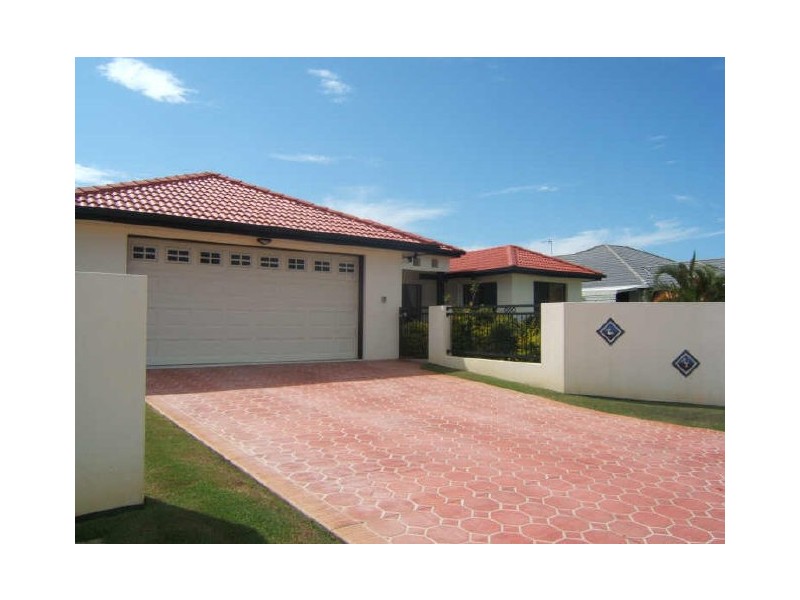 3 Olympic Lane,  Albatross Isle, Pelican Waters QLD 4551