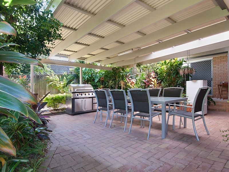 87 Palm Drive, Mooloolaba QLD 4557